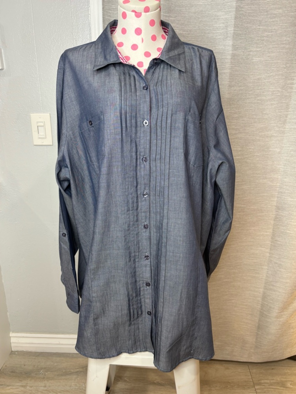 Avenue Navy Pintuck Button-Down Shirt